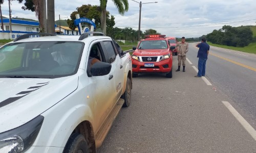 Barra do Piraí faz força tarefa para resgatar balsa flutuante